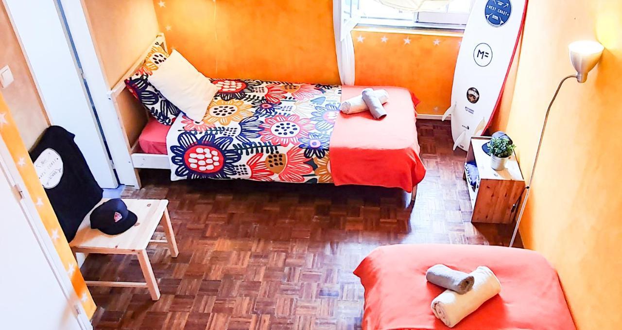 Ericeira Surf Camp Hostel ภายนอก รูปภาพ