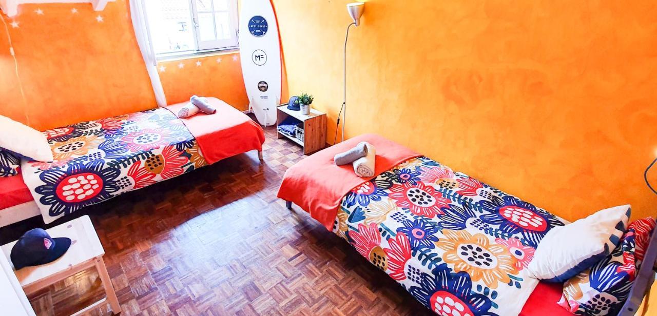 Ericeira Surf Camp Hostel ภายนอก รูปภาพ